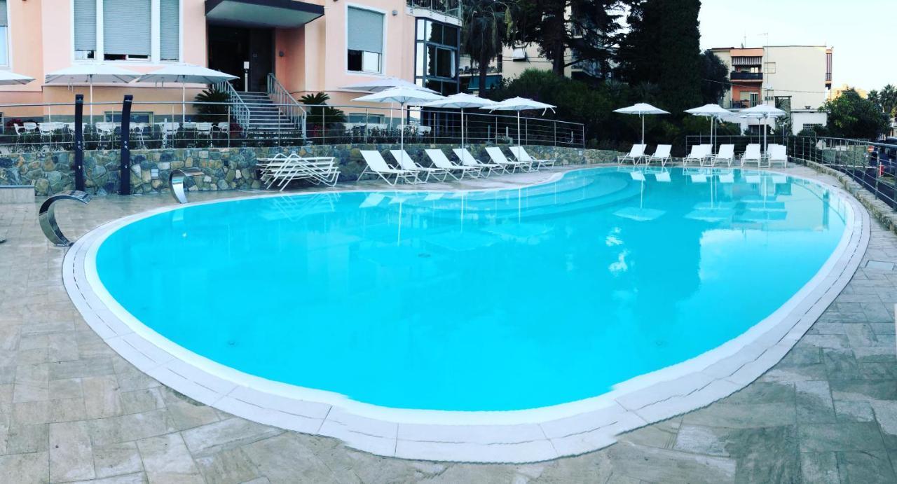 Hotel Napoleon سانريمو المظهر الخارجي الصورة