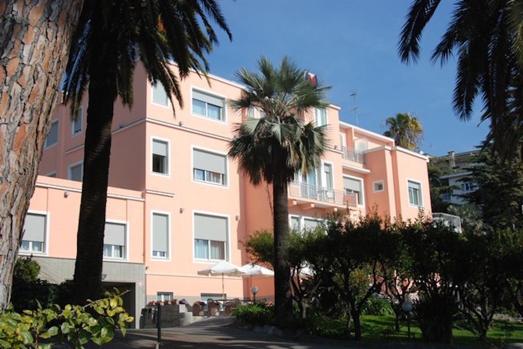 Hotel Napoleon سانريمو المظهر الخارجي الصورة